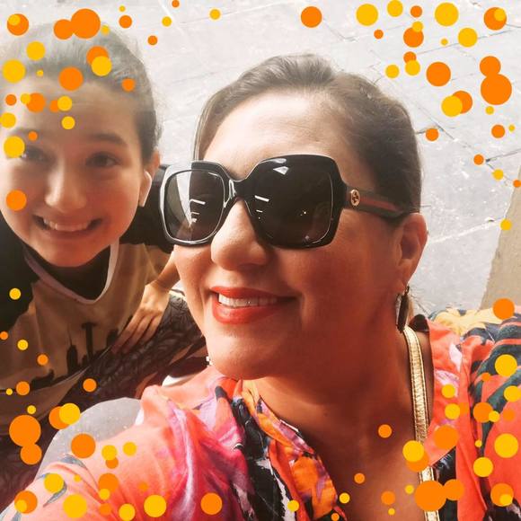 Meet your Posher, Clarisa - Picture 1 of 1